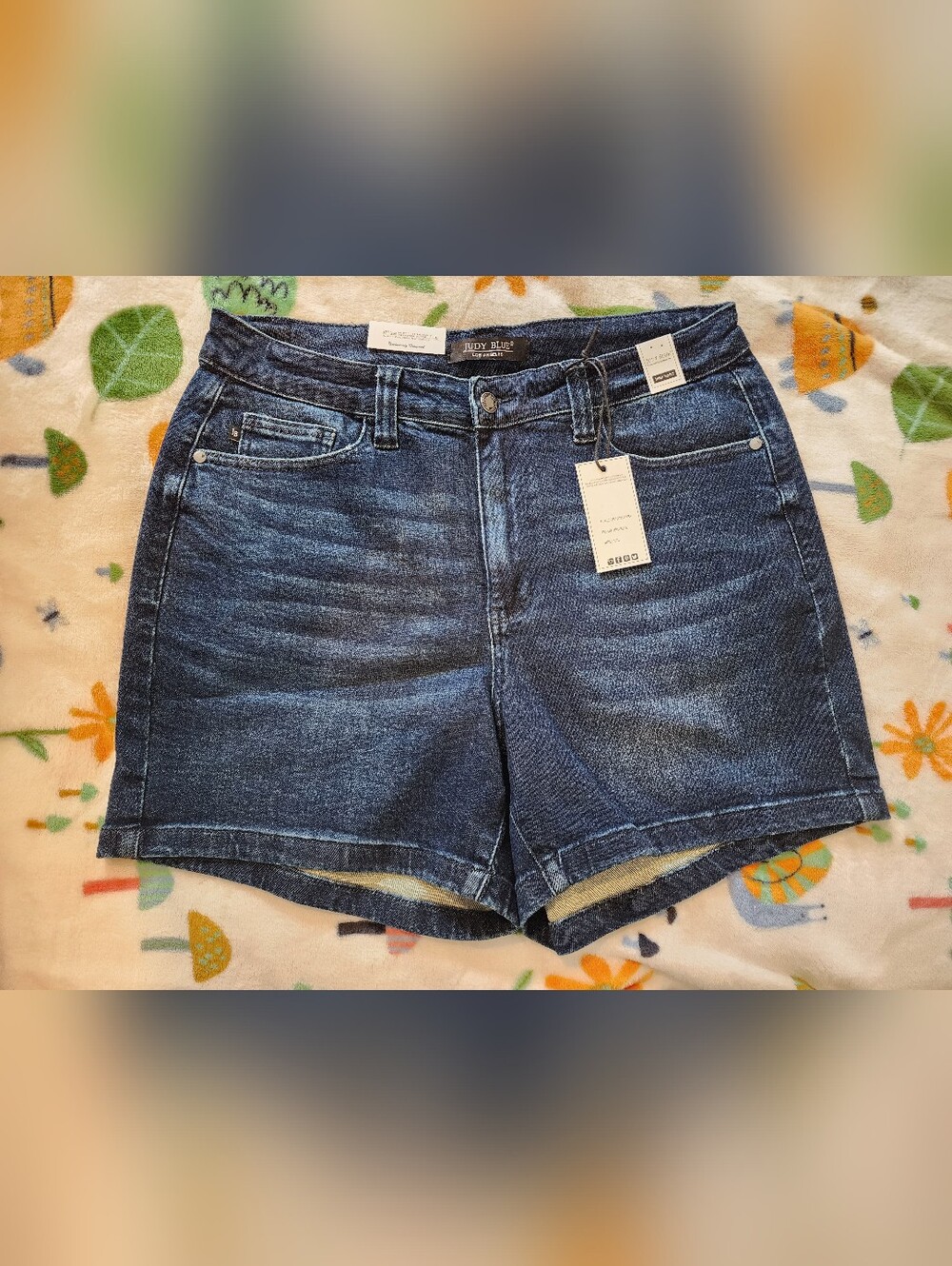 NWT! Judy Blue Indigo Denim Women’s Shorts In Size 1x. High Rise.